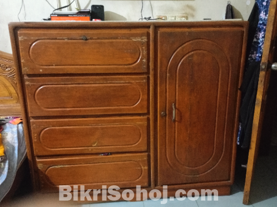 ওয়ার ড্রব